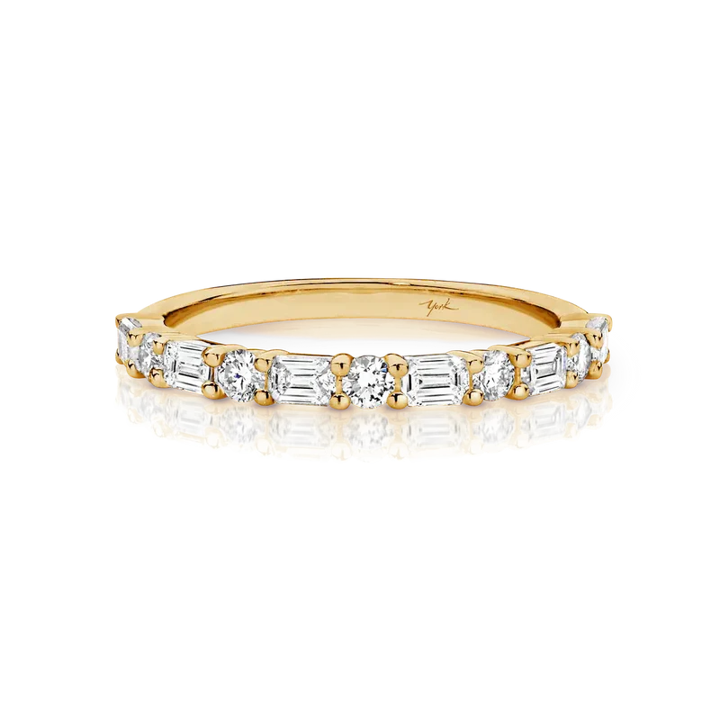 Rose gold ring with 7 stones